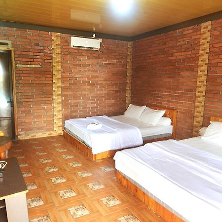 Villa Kopiori Jogjakarta Buitenkant foto