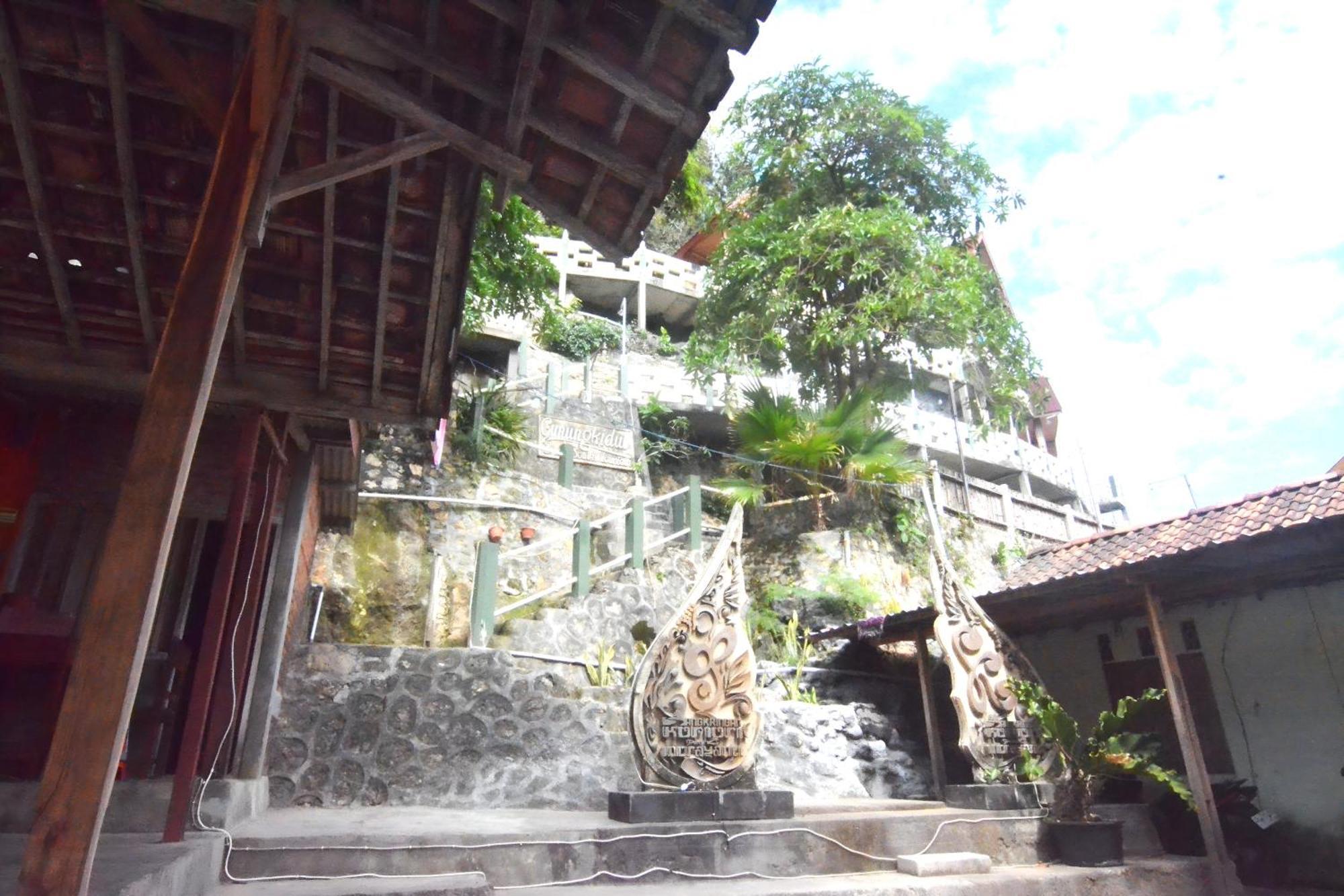 Villa Kopiori Jogjakarta Buitenkant foto